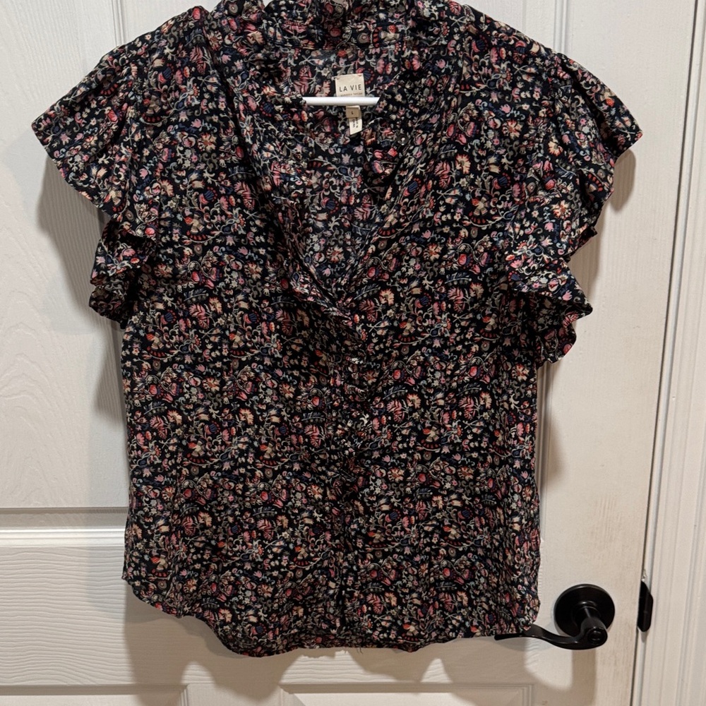 Floral Ruffle Sleeve Blouse